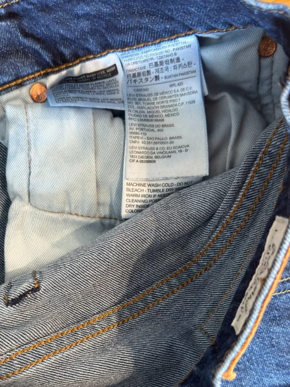 Levis Strauss pre owned